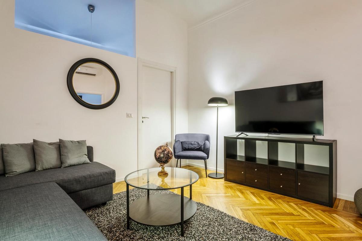 Luxury 4 Bedrooms Apartments Close To Duomo Μιλάνο Εξωτερικό φωτογραφία